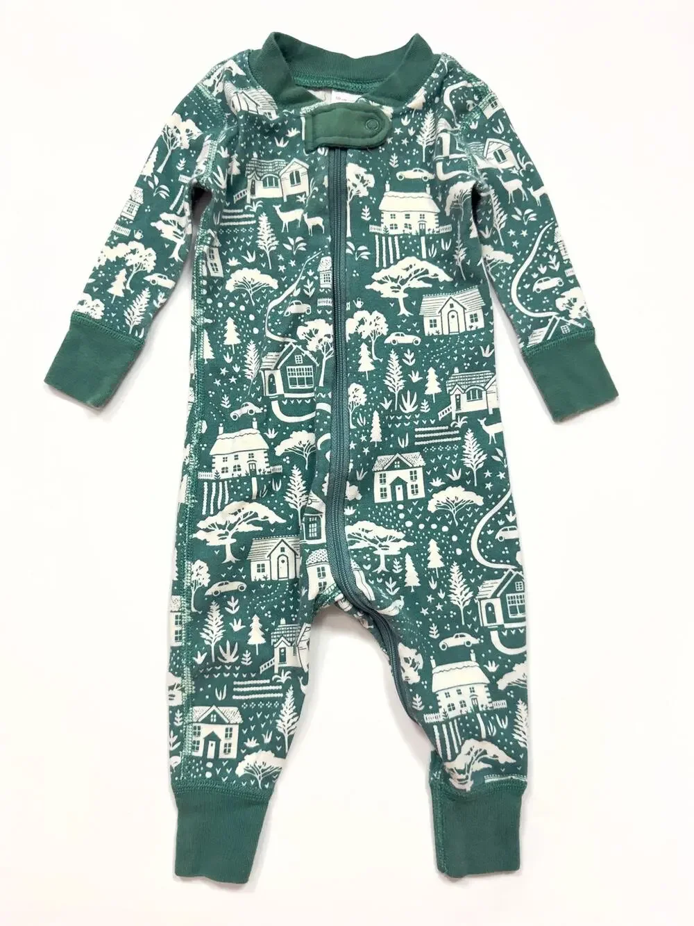 Hanna Andersson Zip Sleeper Pajamas in Green Vintage Village